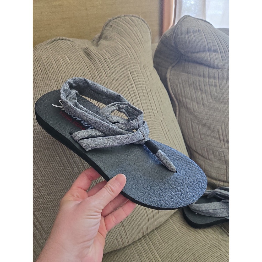 SKECHERS Meditation Studio Kicks Womens Size 10 Gray Yoga Foam Vegan Sandals